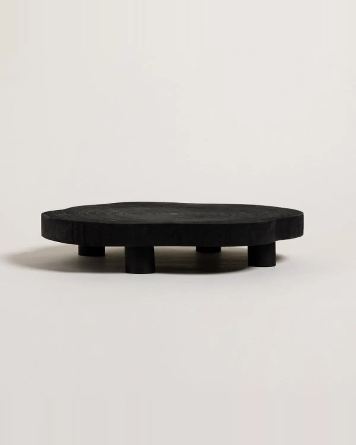 Bandeja Deco Amorfo Chica Bois Negro 6x29 cm — Casa de Sillones, vista 2