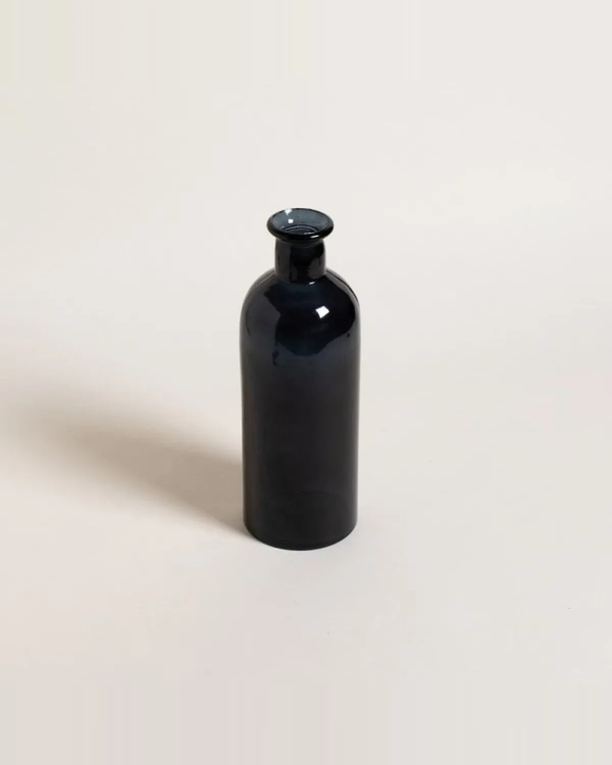 Botellon de Vidrio Reciclado Tebas Cobalto 12x34 cm - 2500 ml — Casa de Sillones, vista 2