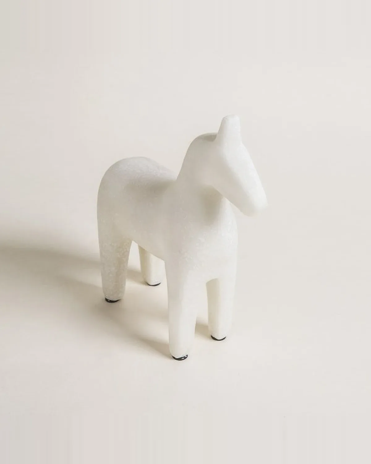 Caballo Decorativo Shanghai 26x7,5x22 cm — Casa de Sillones, vista 2