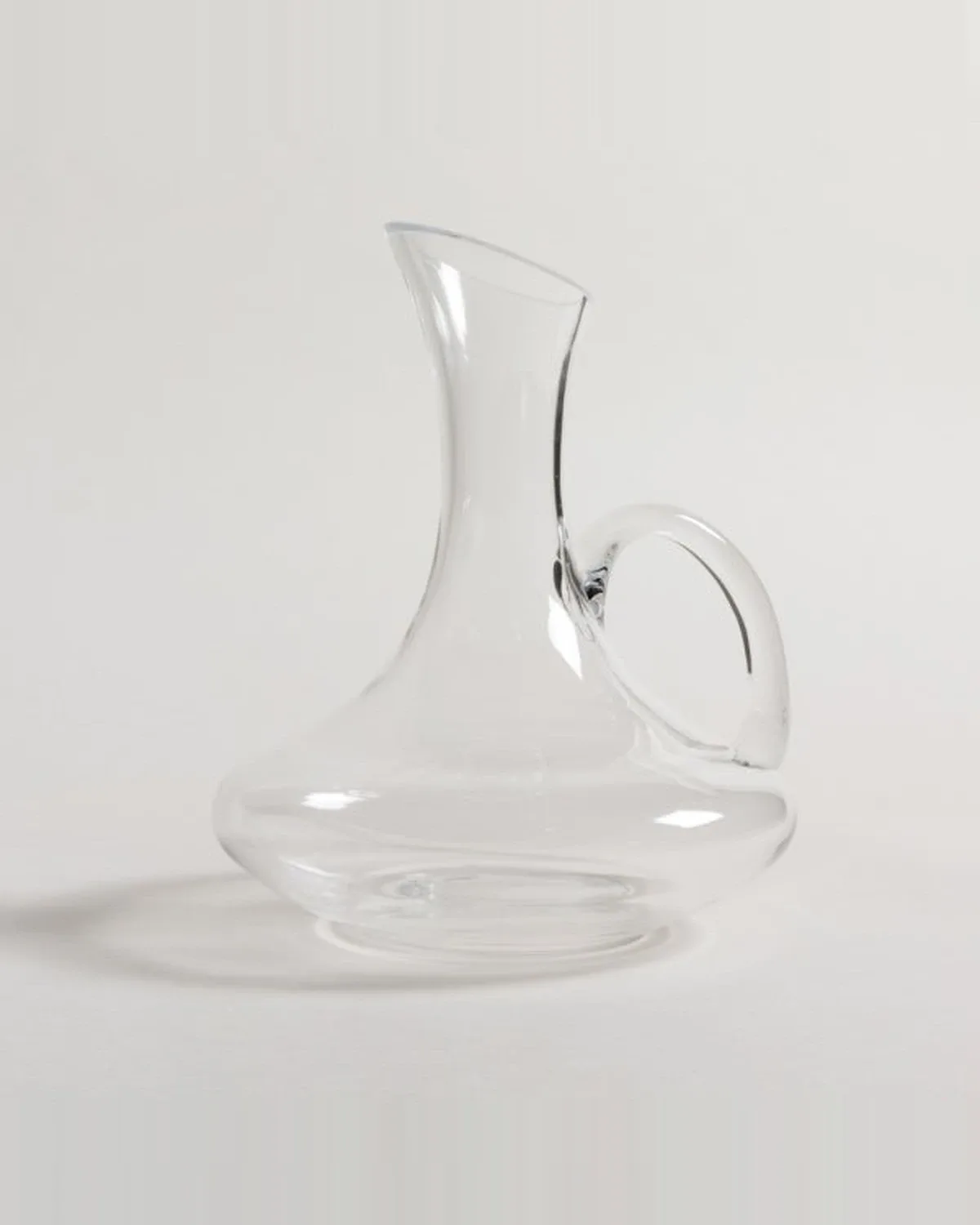 Decantador de Vidrio Base Ancha con Asa 1500 ml
