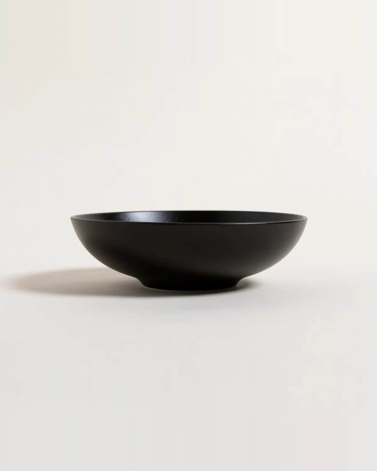 Ensaladera Fine Plus Black Sand 21 cm — Casa de Sillones, vista 2