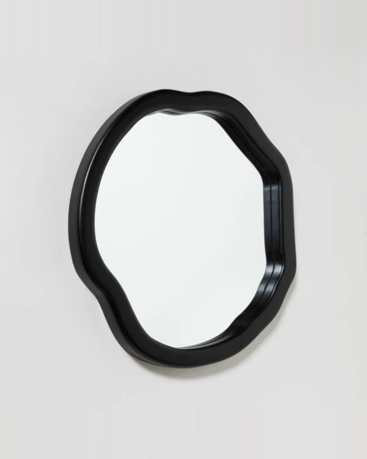 Espejo Arqueado Black Wood 50 cm — Casa de Sillones, vista 2