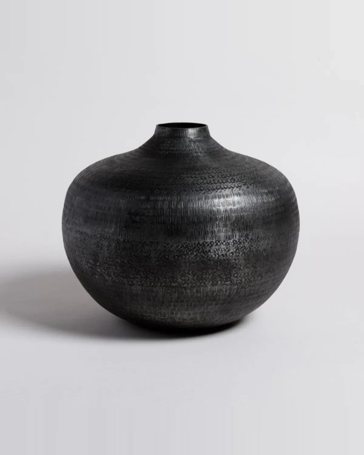 Jarron Bhima Grafito 30x24 cm