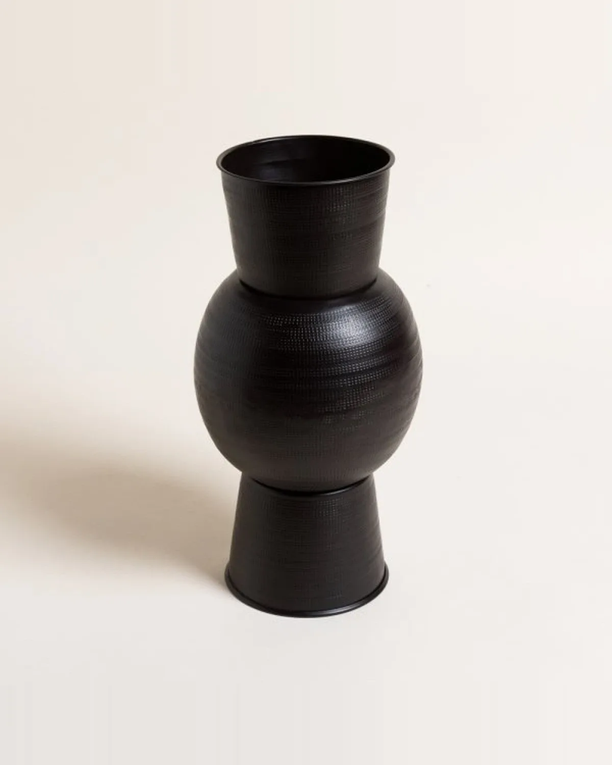 Jarron Pali Negro 18x36 cm — Casa de Sillones, vista 2