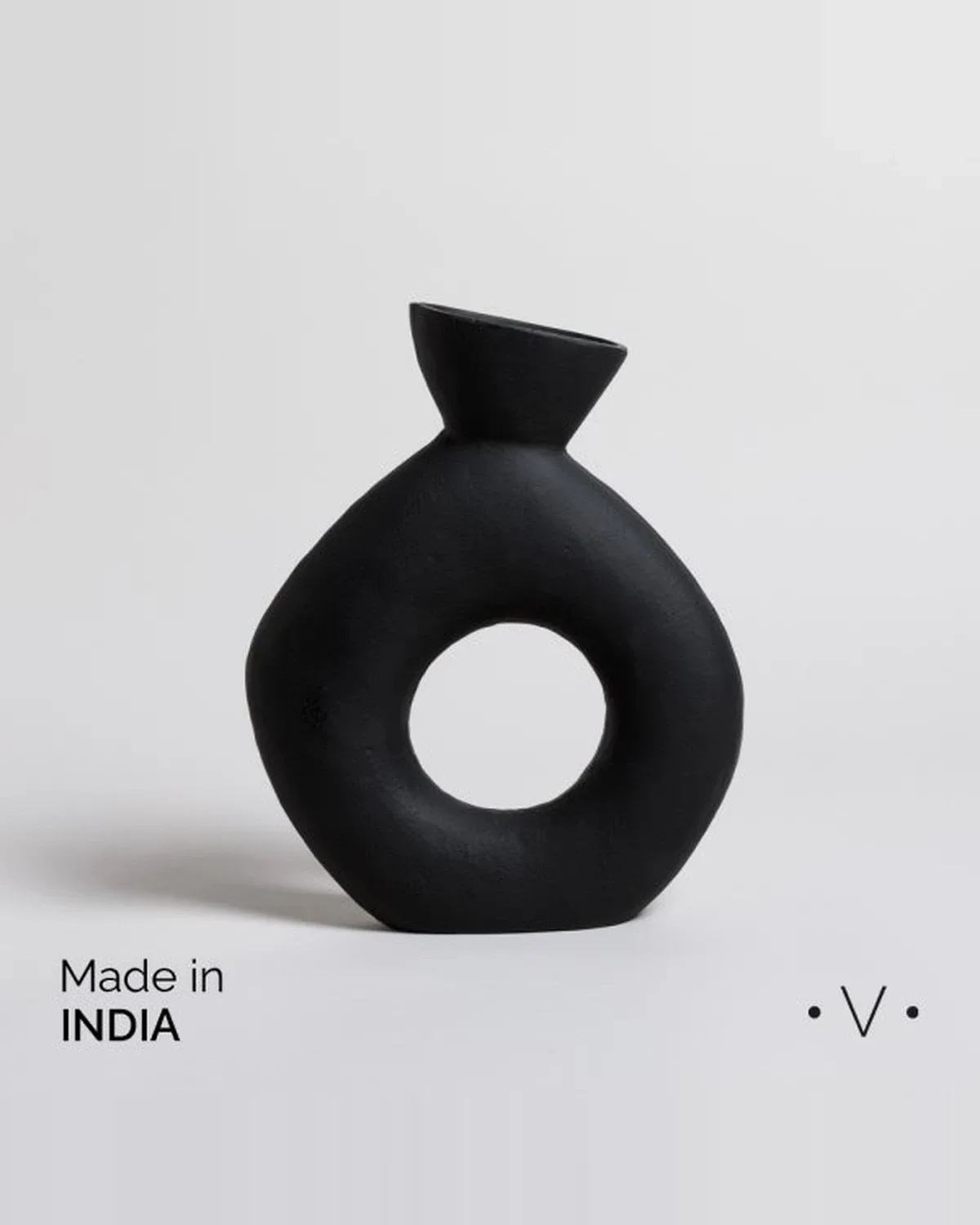 Jarrón Vikas 25x8x31 cm — Casa de Sillones, sillón a medida
