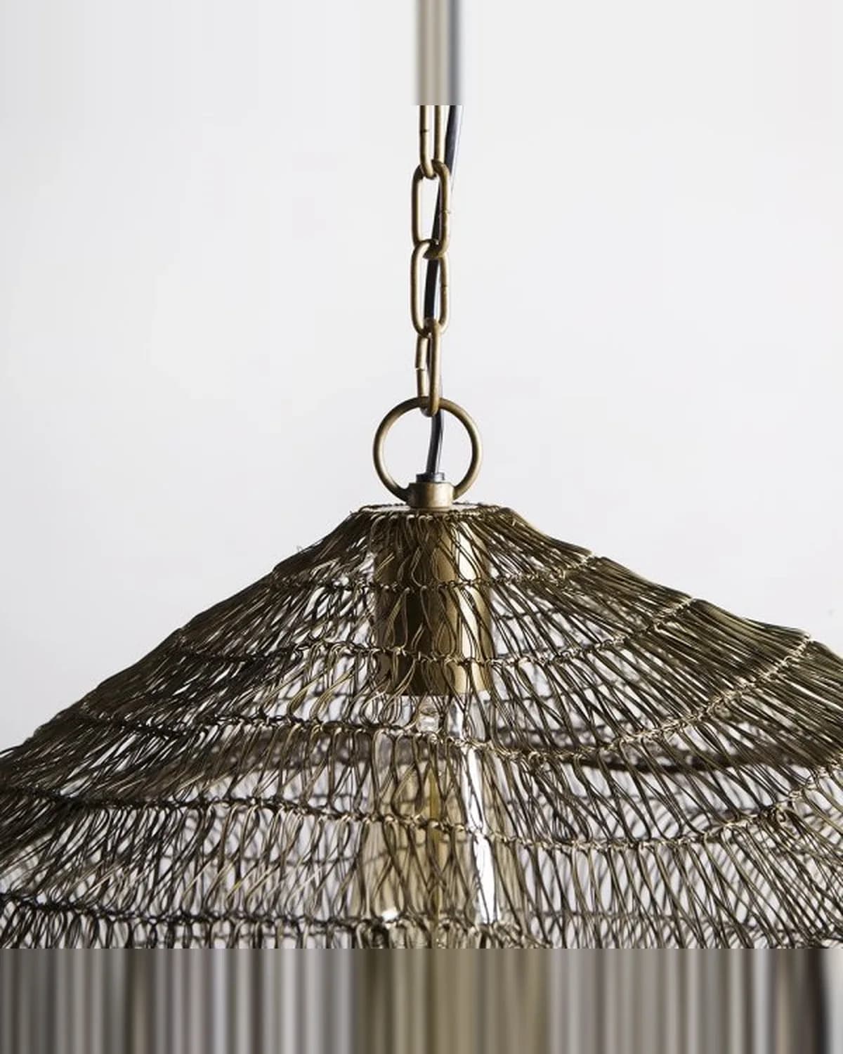 Lampara Colgante Madhur Brass Antique 27,5x60 cm — Casa de Sillones, vista 2