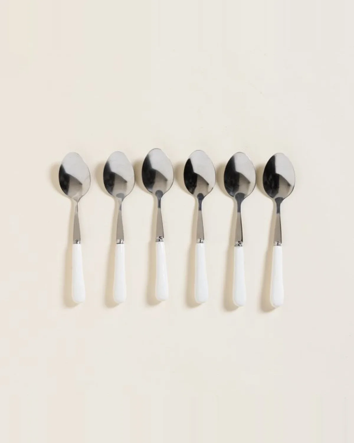 Set x 6 Cucharas de Acero con Mango de Ceramica Blanco 14,5 cm