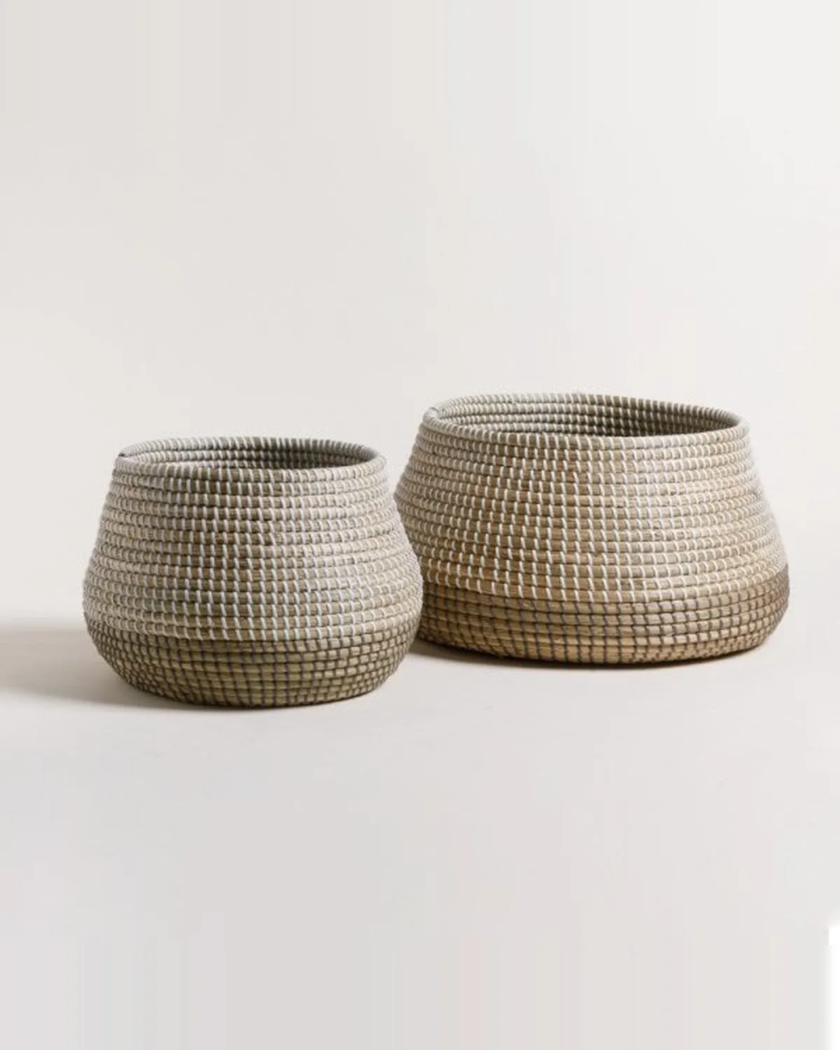 Set x2 Canastos Concavos de Seagrass Halong 41x25 / 28x22 cm