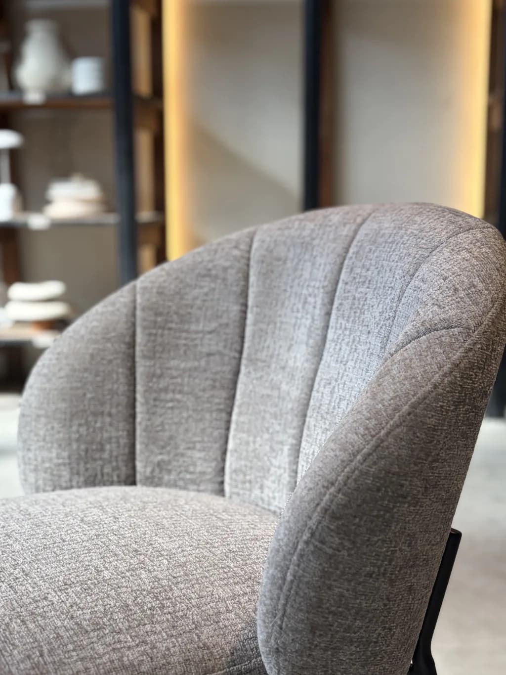 Silla Shayl Chenille Gris Oscuro - Base Negra — Casa de Sillones, vista 3