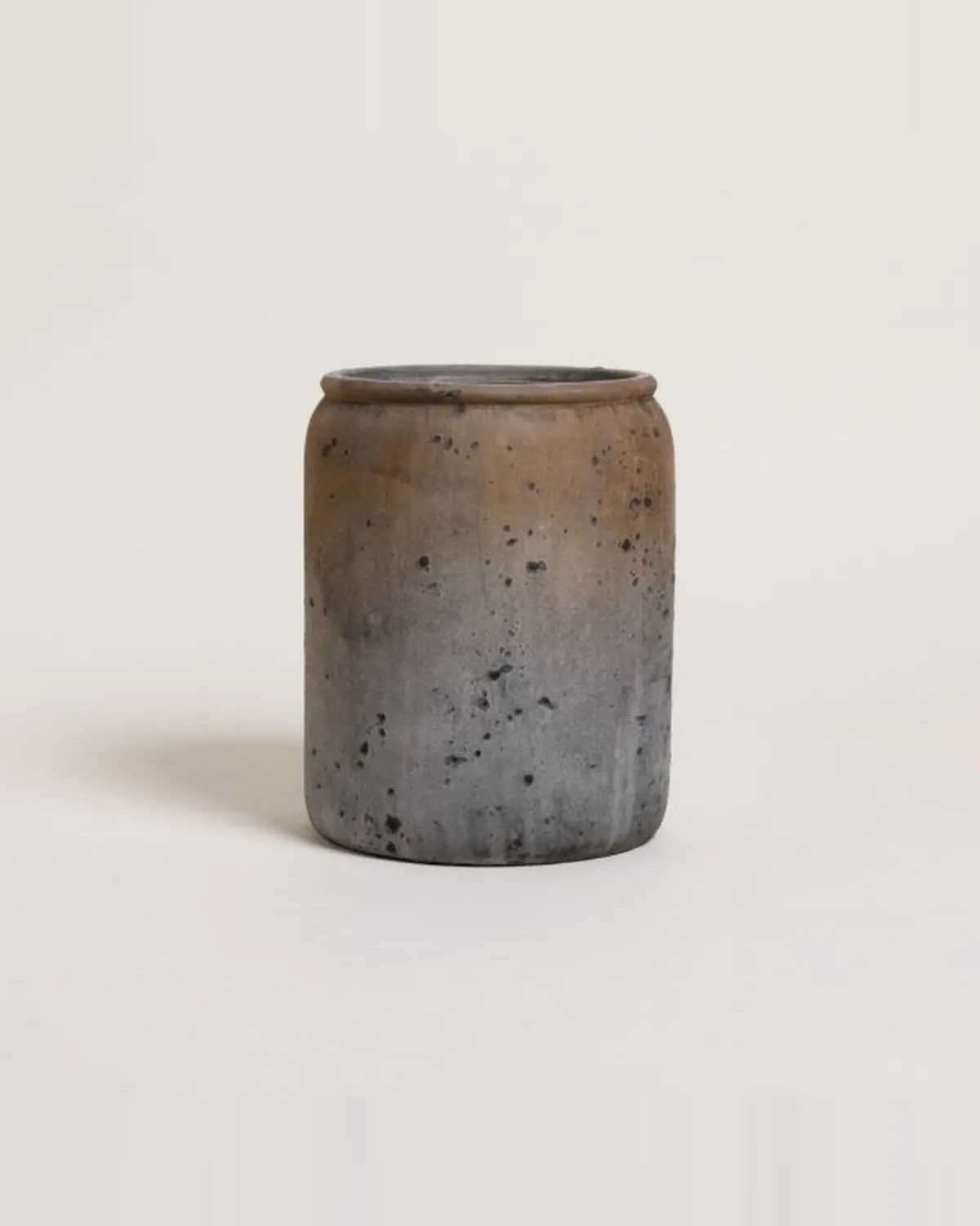 Vasija Nephthys 23x17 cm — Casa de Sillones, sillón a medida