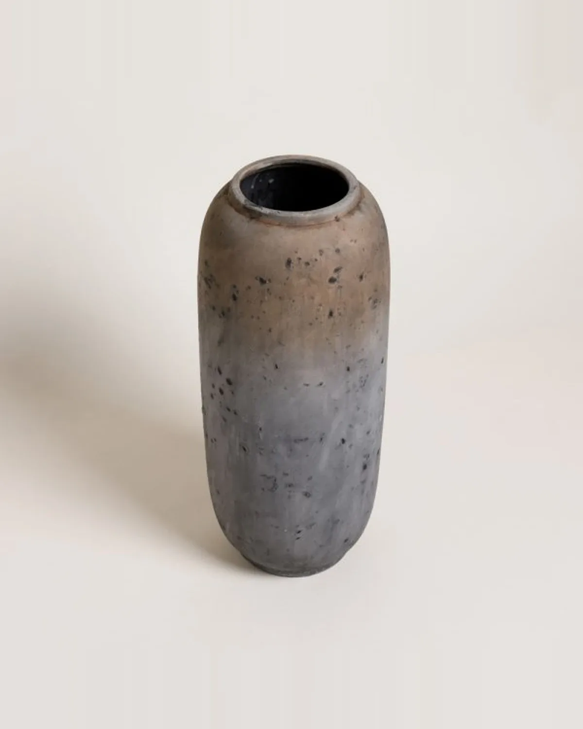 Vasija Nephthys 41x15 cm — Casa de Sillones, vista 2